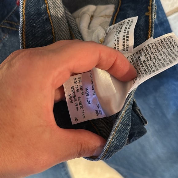 Levi’s 501 Relaxed Straight Crop Jeans 29 Frayed Hem - Picture 3 of 6